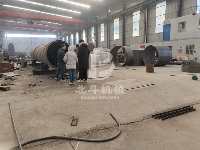 驚喜不斷！客戶實地考察鋰電池炭化設備